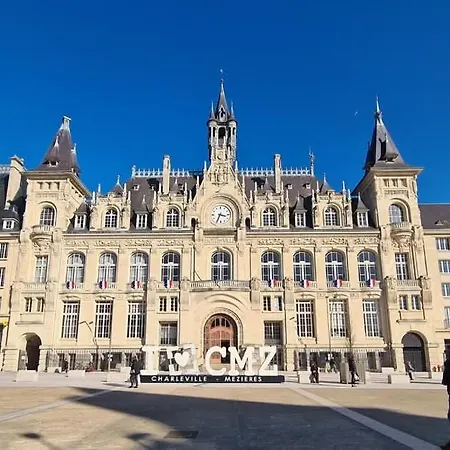 Terre - Train Station 5 Minutes Away - Center - 1st Floor - Apartman