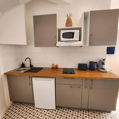 Apartman Terre - Train Station 5 Minutes Away - Center - 1st Floor - Charleville-Mézières