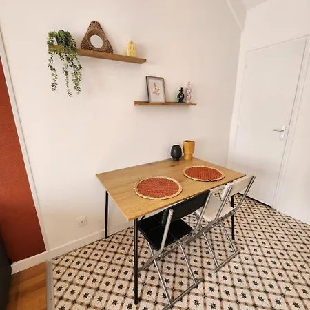 Appartement Terre 1st Floor Center Train Station 5 Minutes Away *