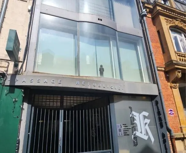 Terre - Train Station 5 Minutes Away - Center - 1st Floor - Apartment *